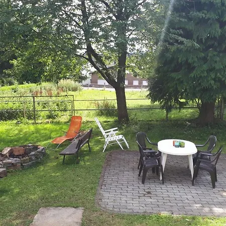 Be Happy! Kleiner Mit Eigener Terrasse Im Gruenen! *